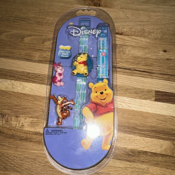 Disney Winnie the Pooh & Friends Kids Digital Watch Mix & Match Band Face Plate - Picture 1 of 4